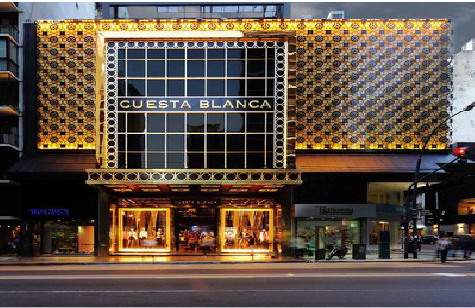 布拖门头设计与商业空间的纽带。