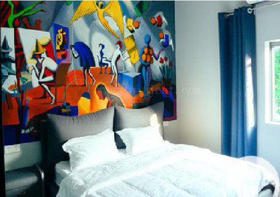 布拖对于酒店的墙体彩绘而言更注重哪些方面？